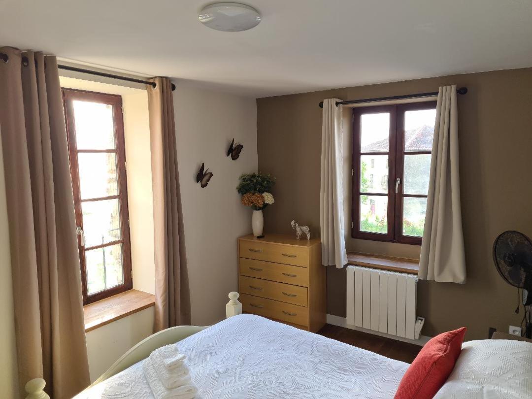 La Maison Du Lac Lavaud Saint-Quentin-sur-Charente Экстерьер фото